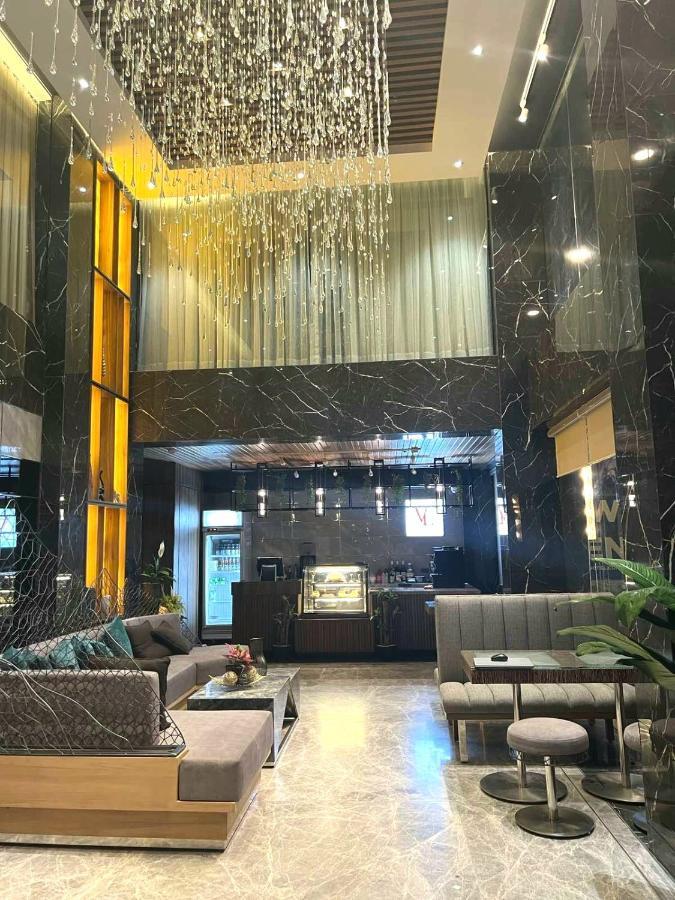 El Vistra Hotel 4*