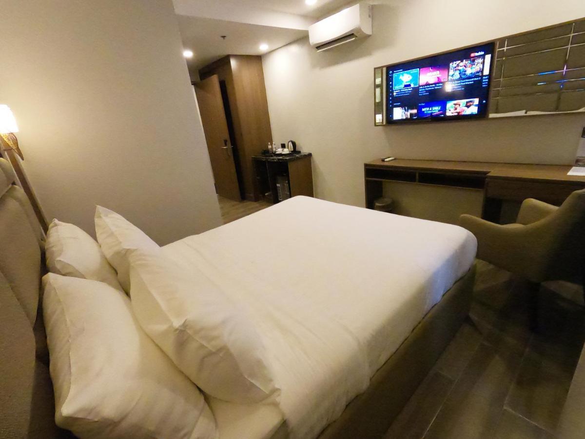 El Vistra Hotel