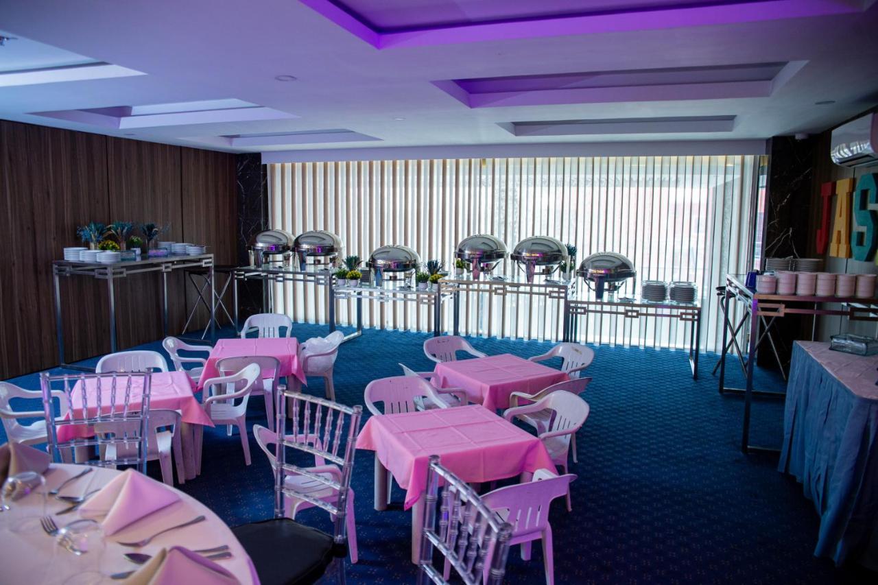 El Vistra Hotel Angeles